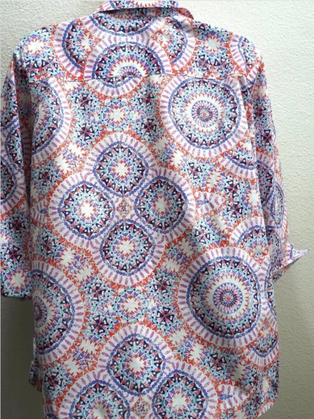 Chico's No Iron Effortless Danise Sunburst Blouse size 2